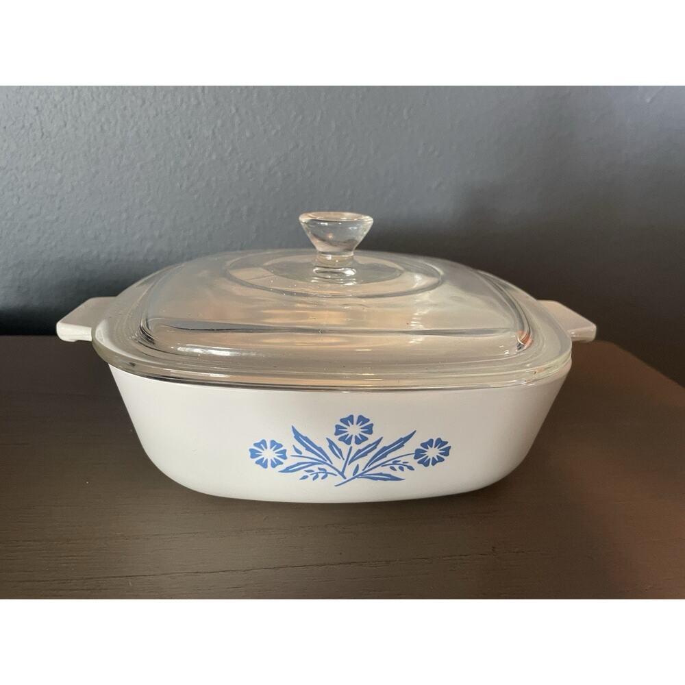 Vintage Corning Ware P-1-B Blue Cornflower 1 Qt Casserole Dish w Lid